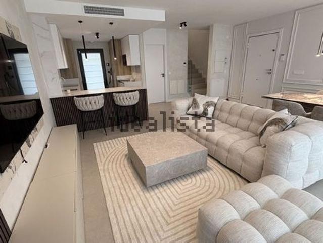 Casa en alquiler en Nueva Atalaya, Costa del Sol Occidental