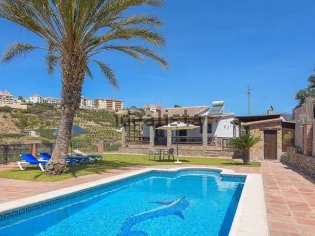 Casa en alquiler en Torrox Park, La Axarquía