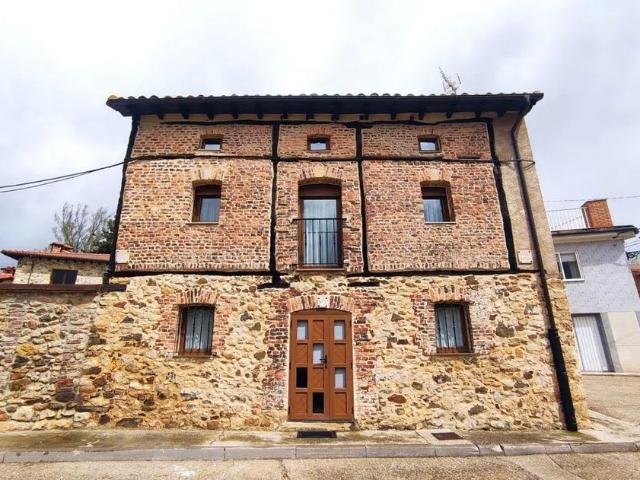 Casa en alquiler en Santibáñez De La Peña, Castilla y León