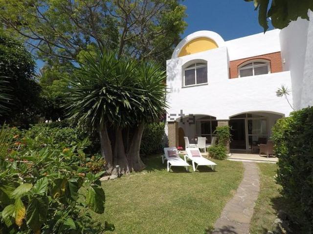 Casa en alquiler en Barriada Islas Canarias, Costa del Sol Occidental