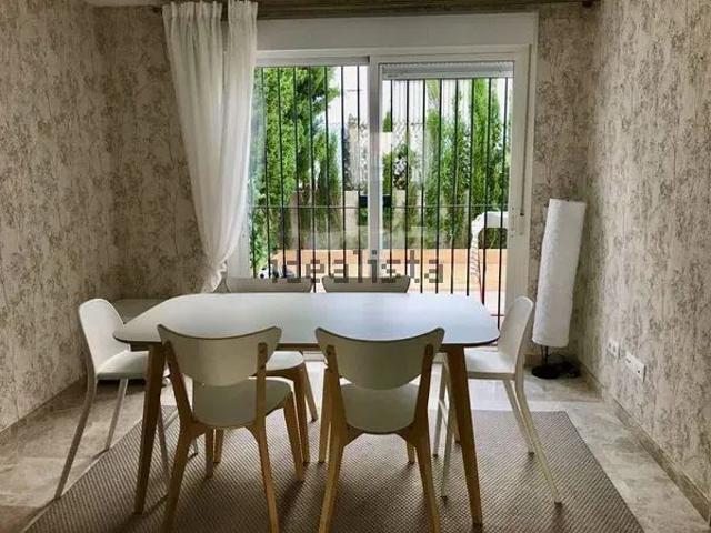 Casa en alquiler en Nueva Andalucía, Costa del Sol Occidental