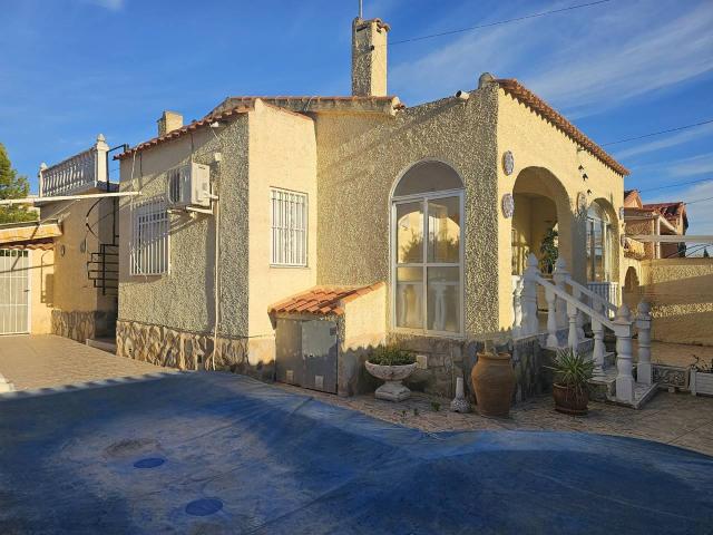 Chalet en alquiler en Urbanización La Marina-El Oasis, San Fulgencio