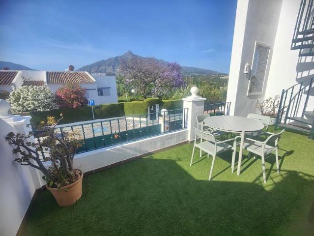 Casa en alquiler en Nueva Andalucía, Costa del Sol Occidental