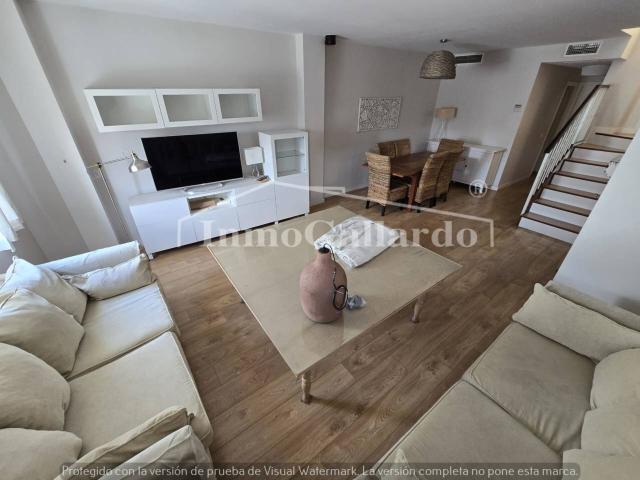 Dúplex en alquiler en Este, Málaga-Costa del Sol