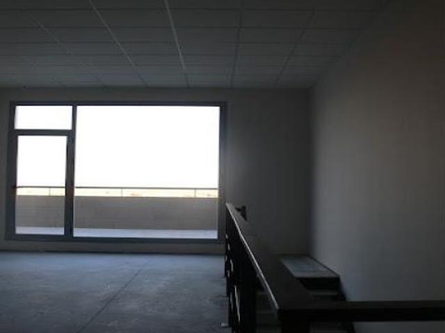 Local Comercial en alquiler en Tomares