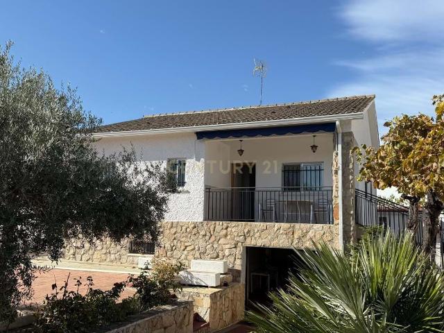 Casa en alquiler en Camarma De Esteruelas, Madrid