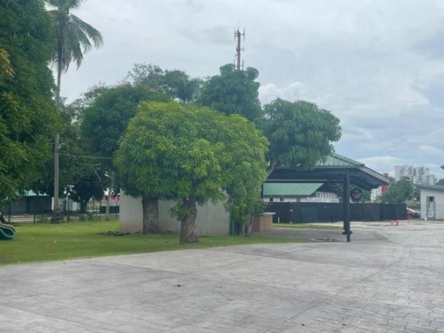 Alquiler de locales comerciales en parking site, ciudad deportiva irving saladino