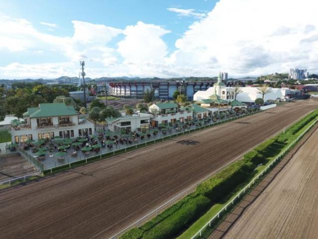 Alquiler de locales comerciales en parking site, ciudad deportiva irving saladino