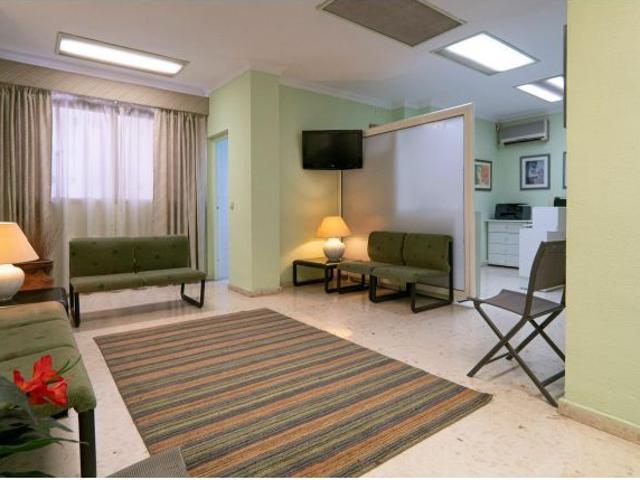 Local Comercial en alquiler en Málaga Del Fresno, Ensanche Centro
