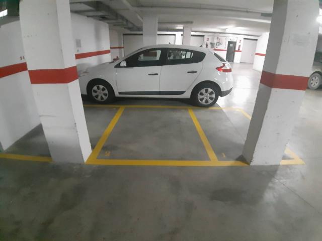 Garaje en alquiler en Cabra, Córdoba