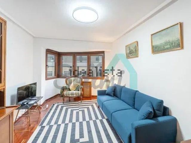 Apartamento en alquiler en Los Campos, Gijón