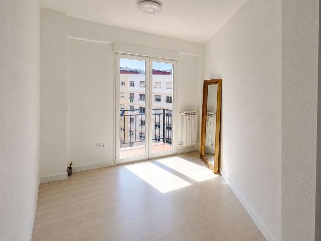 Apartamento en alquiler en Cuatro Caminos, Santander