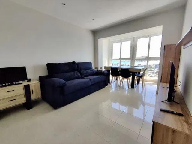 Apartamento en alquiler en Laredo
