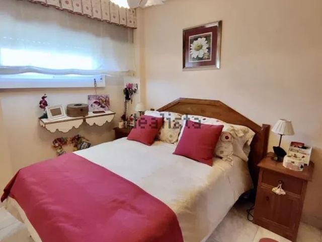Apartamento en alquiler en Laredo