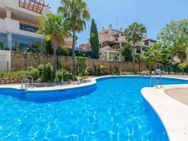 Apartamento en alquiler en Nueva Andalucía, Costa del Sol Occidental