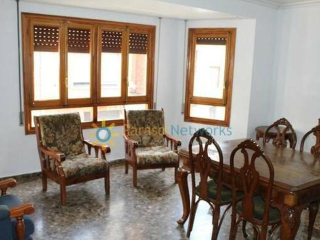 Casa en alquiler en Oliva