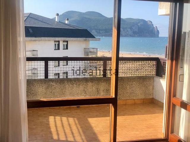 Apartamento en alquiler en Laredo
