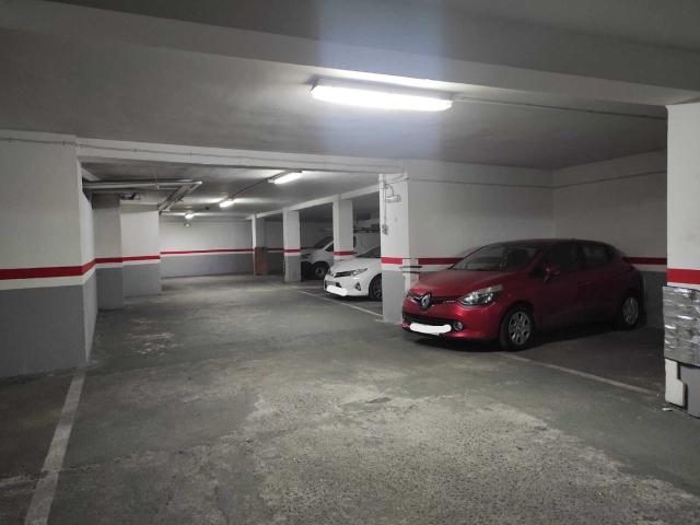 Garaje en alquiler en Salesas, Salamanca