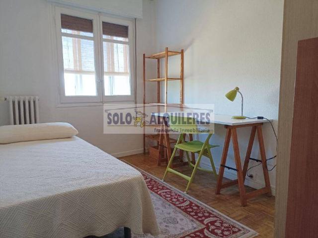 Casa en alquiler en Etxabakoitz, Iruñerria