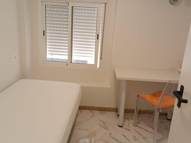 Habitación en alquiler en Dones de les Palmes, el Baix Vinalopó
