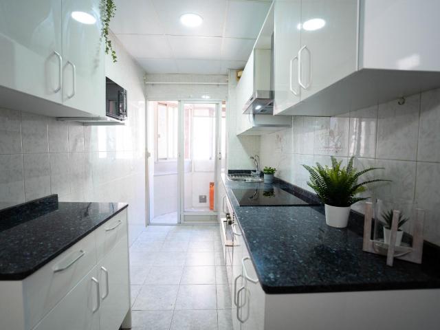 Piso en alquiler en Alicante, les Carolines Altes