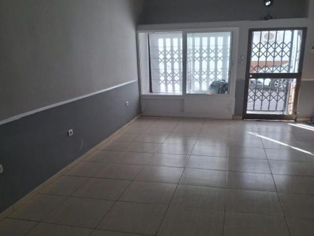 Local Comercial en alquiler en Utrera, Andalucía
