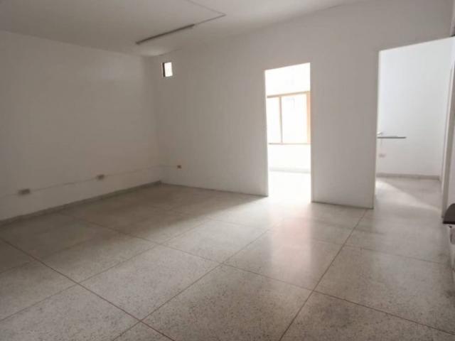 Oficina en alquiler en Girardot, Aragua