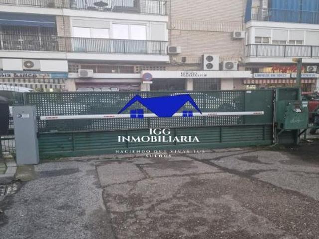 Local Comercial en alquiler en Nervión, Sevilla