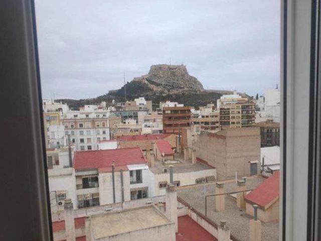Casa en alquiler en Alicante