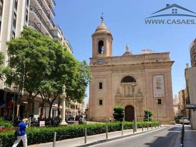 Casa en alquiler en Almería