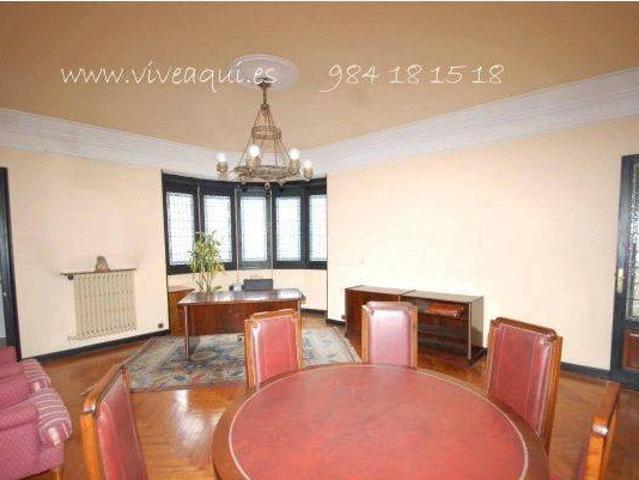 Casa en alquiler en Oviedo