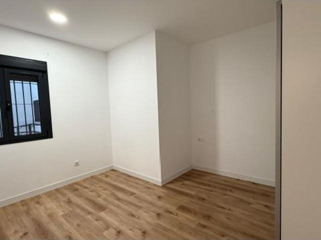 Piso en alquiler en Cerro-Amate, Sevilla