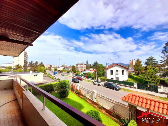 Apartamento en alquiler en Laredo