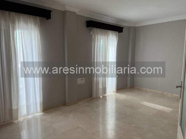 Apartamento en alquiler en Zona 2 (Centro y San Francisco), Lucena