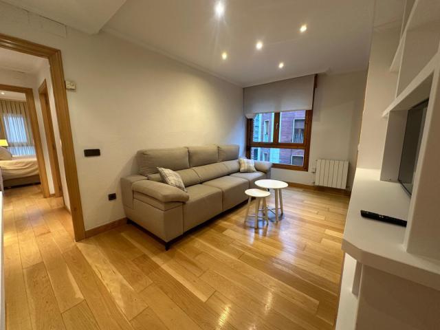 Apartamento en alquiler en Los Campos, Gijón