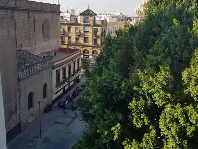 Apartamento en alquiler en Nervión, Sevilla