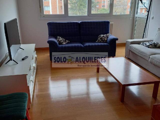 Apartamento en alquiler en Ermitagaña-Mendebaldea, Iruñerria