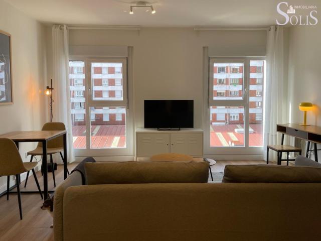 Apartamento en alquiler en Fozaneldi, Oviedo