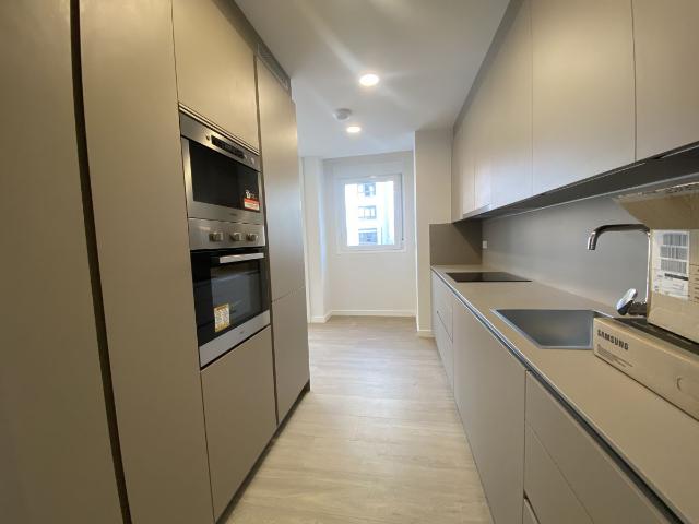Apartamento en alquiler en Ermitagaña-Mendebaldea, Iruñerria