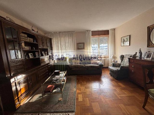 Apartamento en alquiler en Ermitagaña-Mendebaldea, Iruñerria