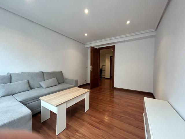 Piso en alquiler en Centro, Oviedo