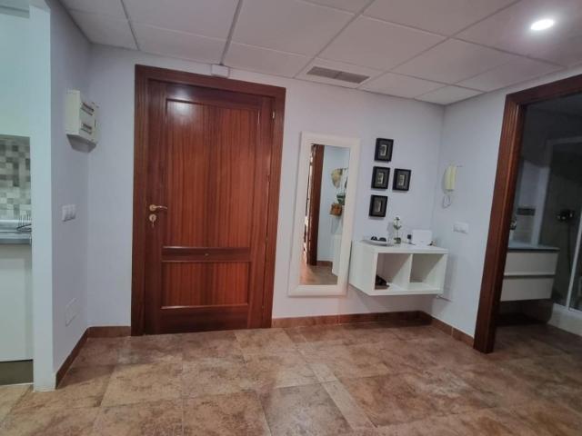 Apartamento en venta en Roquetas De Mar, Andalucía