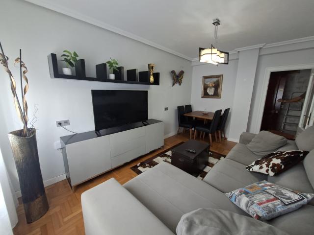 Apartamento en alquiler en Los Campos, Gijón