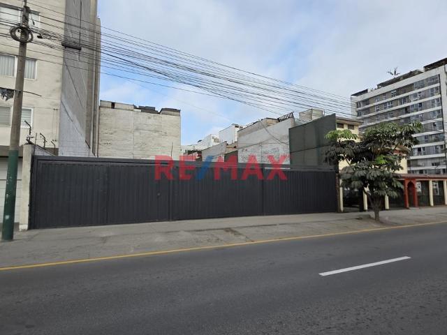 Terreno alquiler en Santiago De Surco, Lima Metropolitana