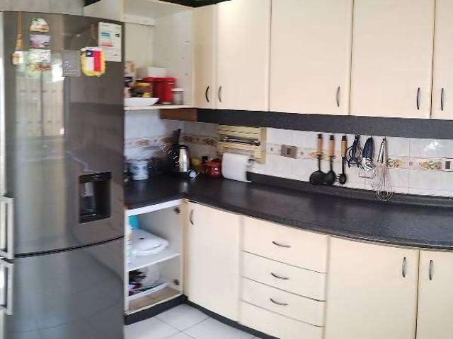 Alquilo Casa amoblada con local comercial y estacionamiento de 140 m