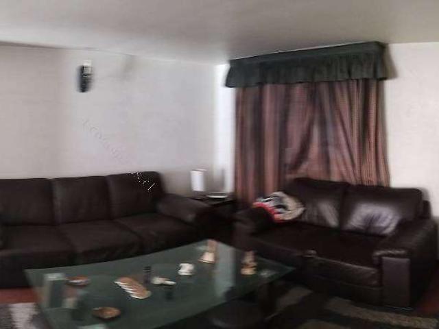 Alquilo Casa amoblada con local comercial y estacionamiento de 140 m