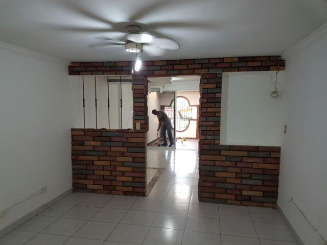 Alquilo casa ideal para vivienda o comercio