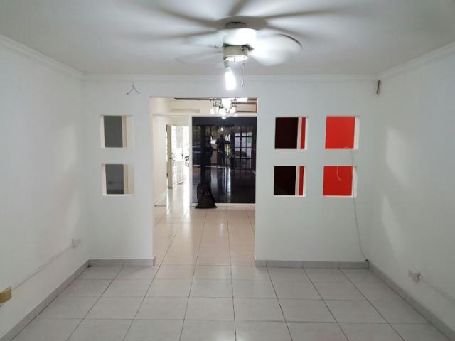 Alquilo casa ideal para vivienda o comercio