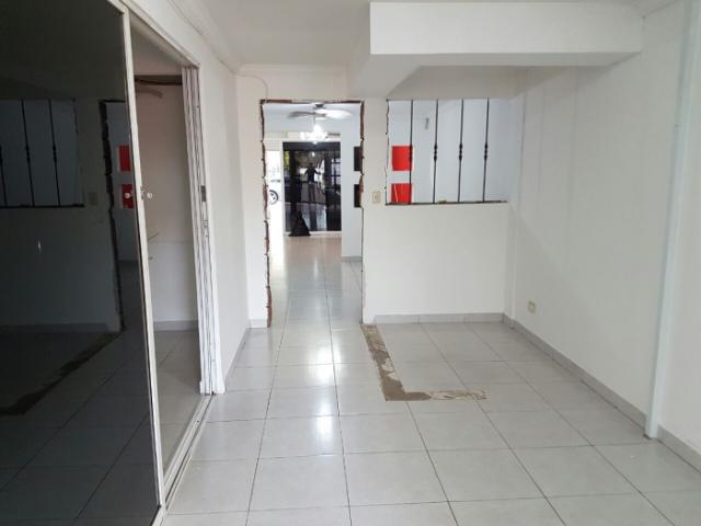 Alquilo casa ideal para vivienda o comercio