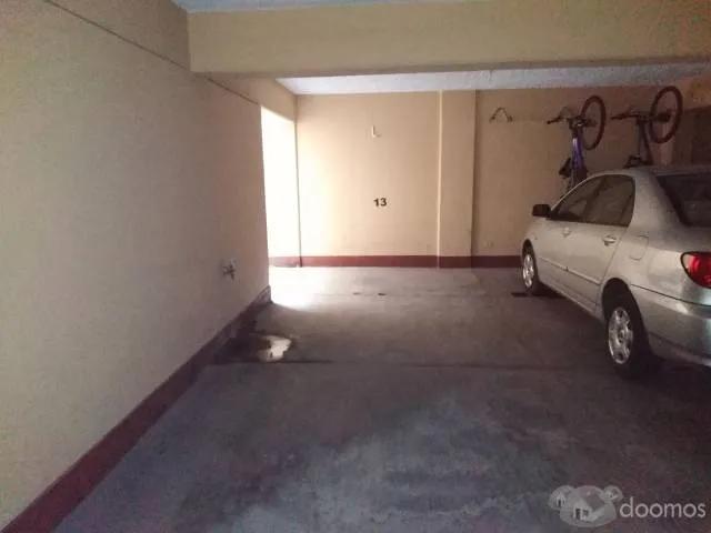 Cochera alquiler en San Isidro, Lima Metropolitana